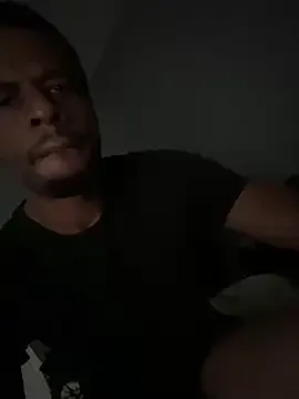 little_effy18_ – webcam model profile photo Image 5