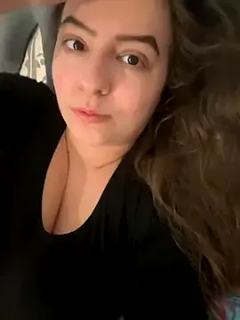 maataaan – webcam model profile photo Image 9