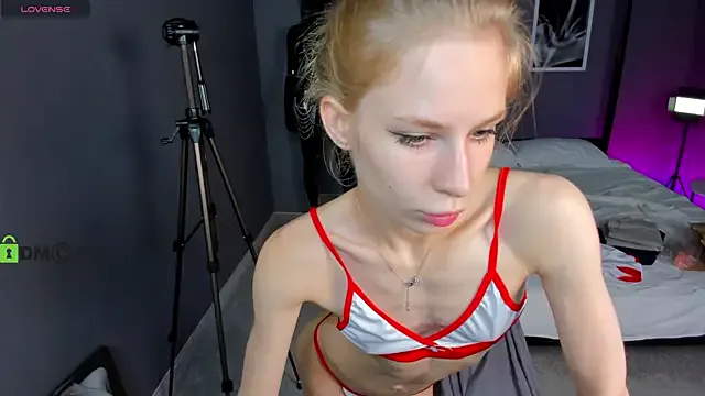 luna_jonnes1 – webcam model profile photo Image 3