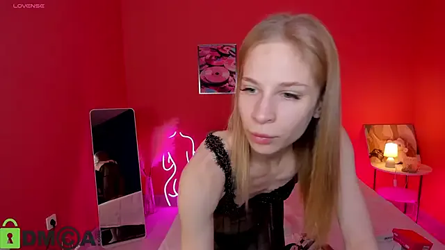 luna_jonnes1 – webcam model profile photo Image 9