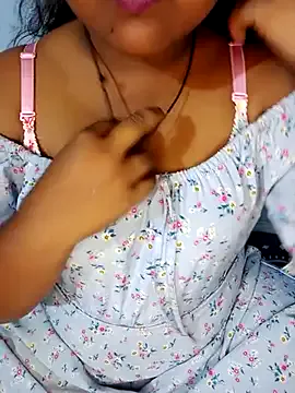 Sexycikas – webcam model profile photo Image 8