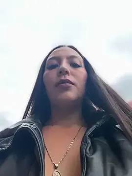 loving_ladies – webcam model profile photo Image 3