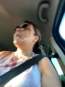 lucretiaburnaugh – webcam model profile photo Image 3