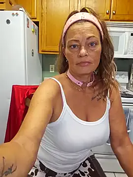 myke_xxx – webcam model profile photo Image 18