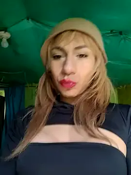 Svetik-Vetik – webcam model profile photo Image 6