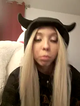 loving_ladies – webcam model profile photo Image 6