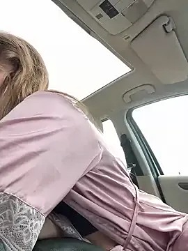 LollyMille – webcam model profile photo Image 13