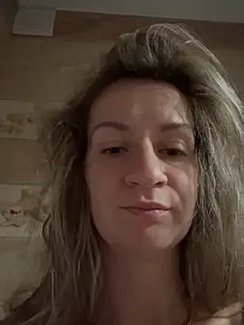 ladylorreign – webcam model profile photo Image 17