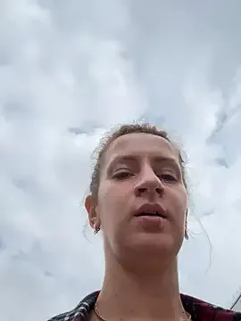 ladylorreign – webcam model profile photo Image 2