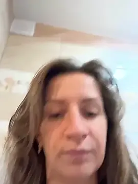 ladylorreign – webcam model profile photo Image 3