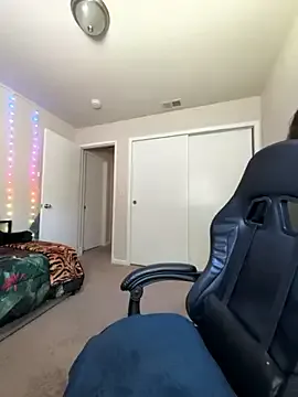 IORio2 – webcam model profile photo Image 10