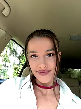 mayadashaaa – webcam model profile photo Image 2