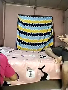 mon1_day – webcam model profile photo Image 15