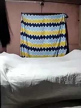 mon1_day – webcam model profile photo Image 4