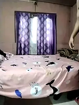 mon1_day – webcam model profile photo Image 9