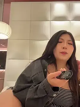 demieliss – webcam model profile photo Image 6