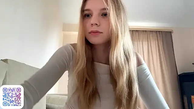 remywild – webcam model profile photo Image 10