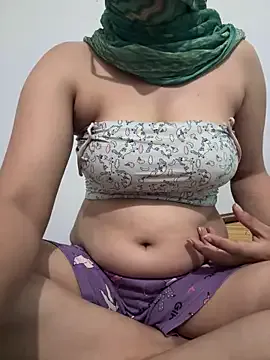 HopeHeaven – webcam model profile photo Image 2