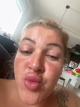 sunsets – webcam model profile photo Image 11