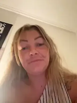 sunsets – webcam model profile photo Image 8