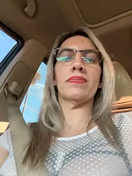 lucretiaburnaugh – webcam model profile photo Image 9