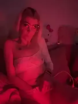 hina_porn – webcam model profile photo Image 19