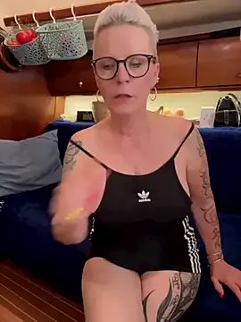 German_Milf Image 2