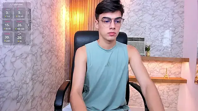 AirboyTy – webcam model profile photo Image 10