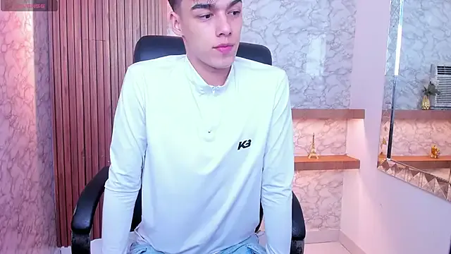 AirboyTy – webcam model profile photo Image 11