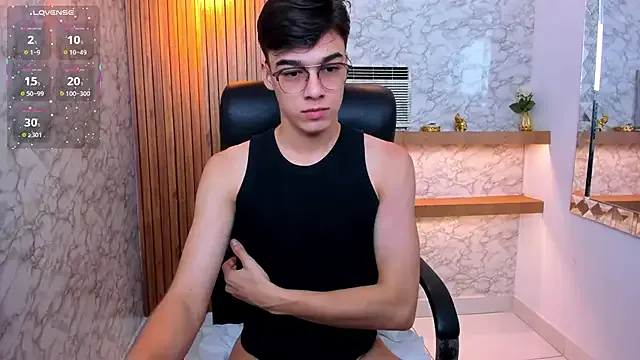 AirboyTy – webcam model profile photo Image 3