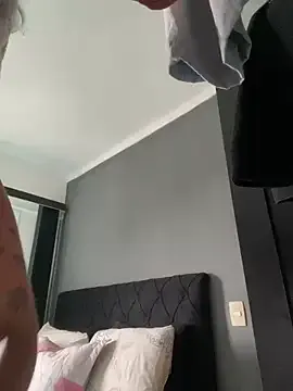 hina_porn – webcam model profile photo Image 14