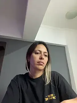 hina_porn – webcam model profile photo Image 19