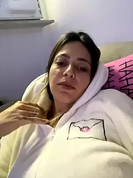 hina_porn – webcam model profile photo Image 4