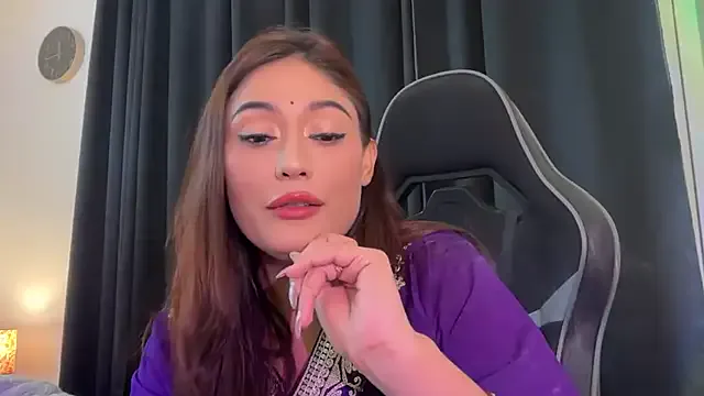 bambi_lu – webcam model profile photo Image 4