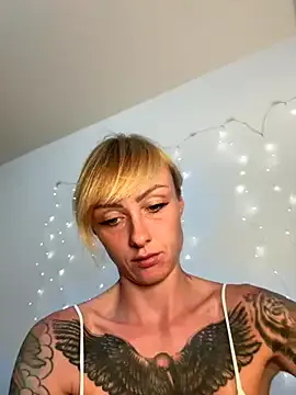 -MiaSweet- – webcam model profile photo Image 19