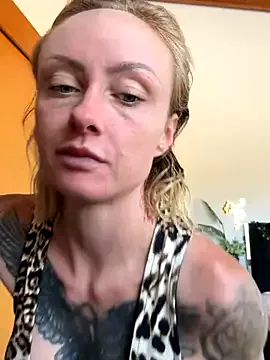 -MiaSweet- – webcam model profile photo Image 7