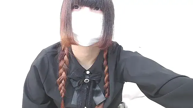 Charlotte-glasses – webcam model profile photo Image 16