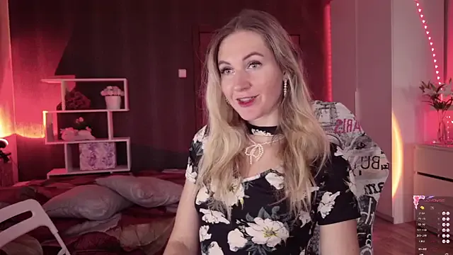 latoriacosner – webcam model profile photo Image 18