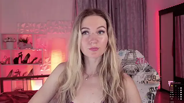 latoriacosner – webcam model profile photo Image 5