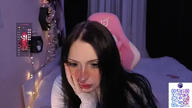 YoungSquad – webcam model profile photo Image 16