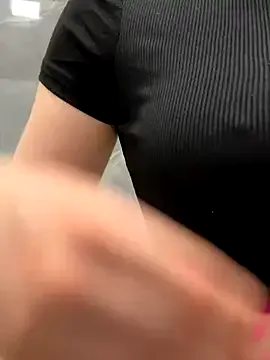 shinyways – webcam model profile photo Image 11