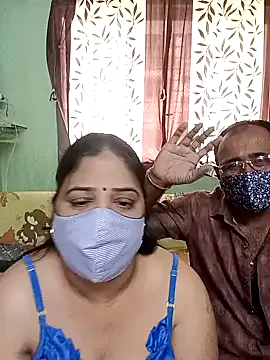 HoneyHush show preview