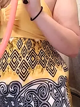hina_porn – webcam model profile photo Image 8