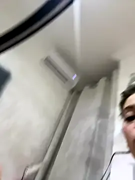 hina_porn – webcam model profile photo Image 11