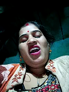 uwuxo – webcam model profile photo Image 6