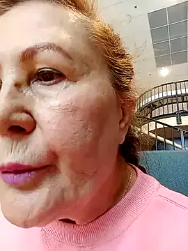 Linnea – webcam model profile photo Image 17