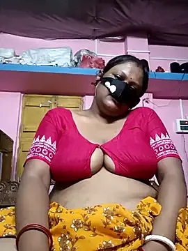 yueyue2003 – webcam model profile photo Image 3