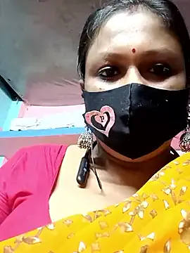 yueyue2003 – webcam model profile photo Image 4