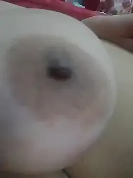 bambi_lu – webcam model profile photo Image 6