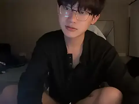 hunkwithglasses – webcam model profile photo Image 12